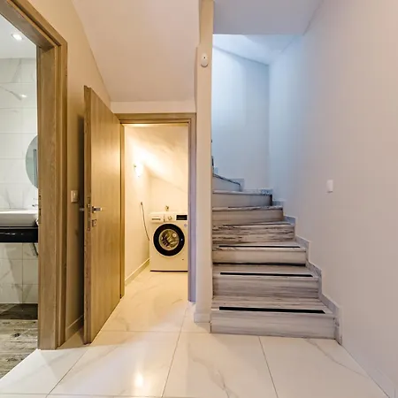 別荘 With A Panoramic Sea View And Forest