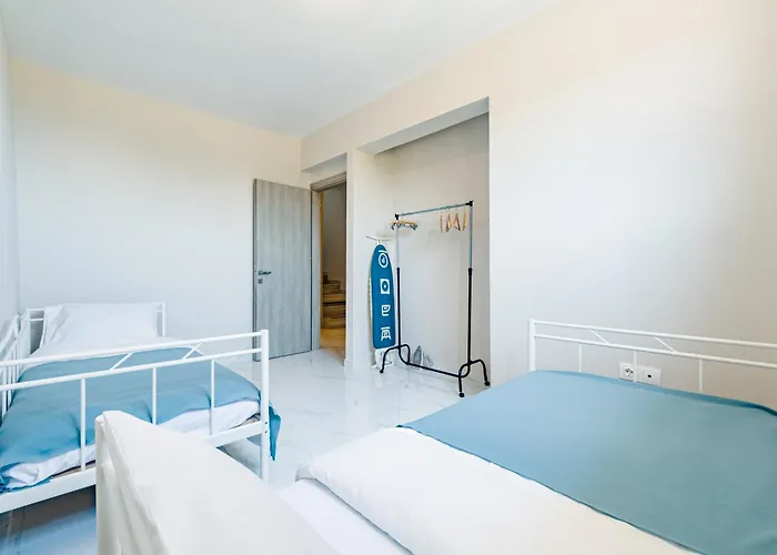 With A Panoramic Sea View And Forest Ferienhaus Polychrono